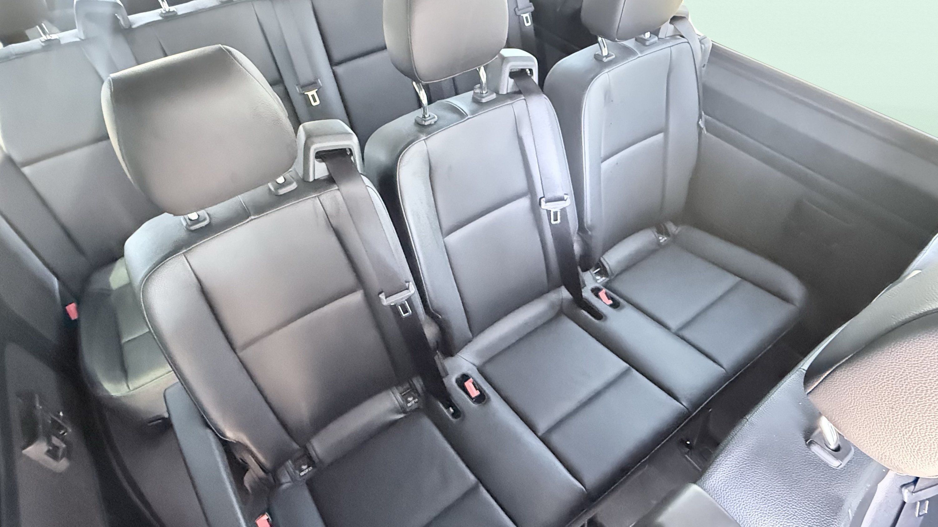 Used 2024 Mercedes-Benz Sprinter 2500 image 36