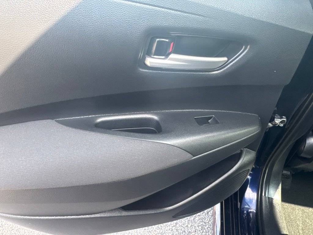 Used 2021 Toyota Corolla LE FWD image 25