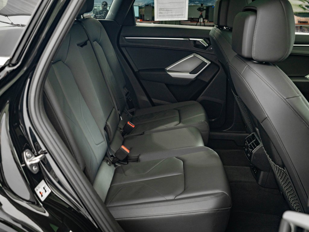 Certified 2024 Audi Q3 2.0T Premium w/ Convenience Package image 42