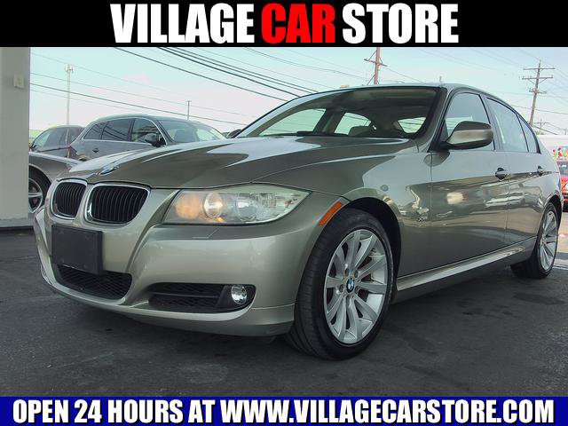 Used 2011 BMW 328i xDrive Sedan AWD/4WD image 1