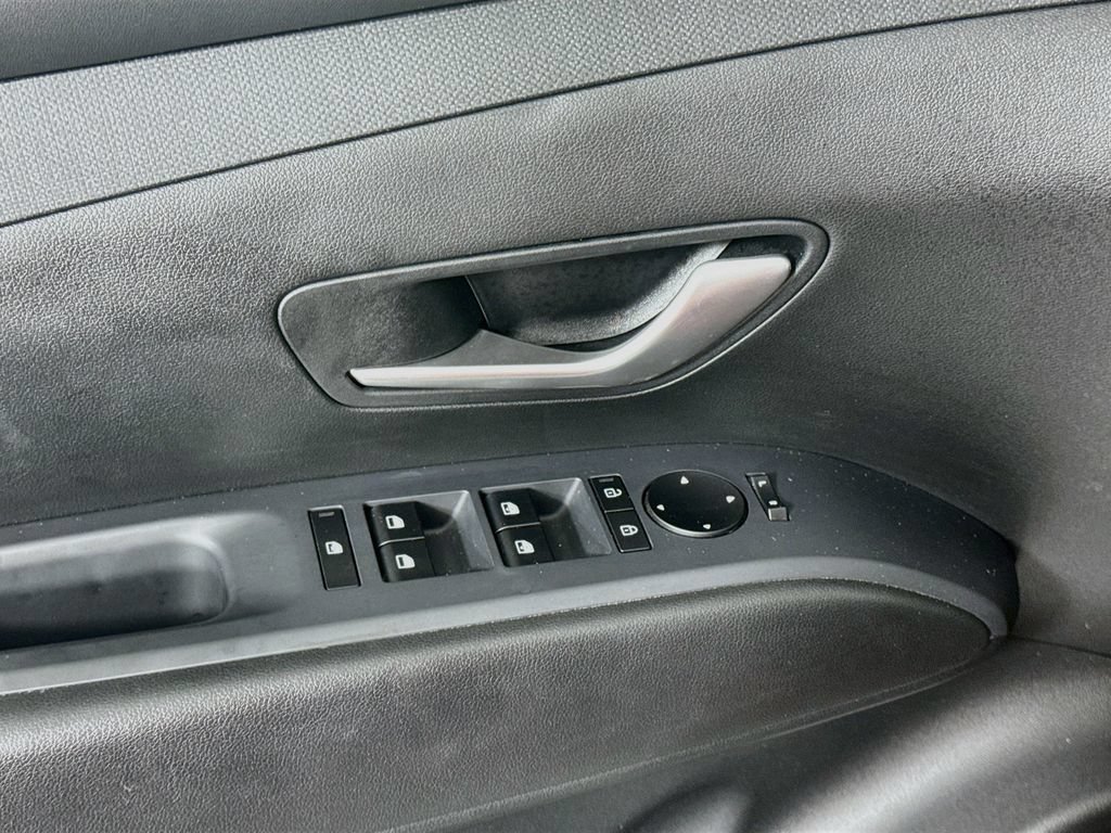 Certified 2025 Hyundai Tucson SEL FWD image 18