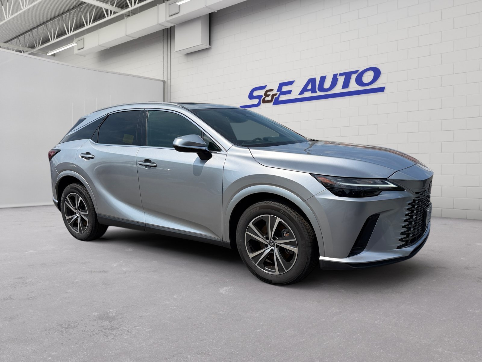Used 2023 Lexus RX 350 Premium w/ Accessory Package (Z1) AWD/4WD image 6