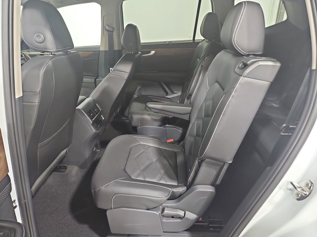 New 2026 Volkswagen Atlas SE image 23