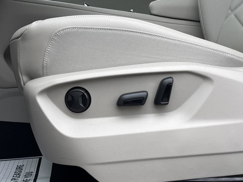 New 2026 Volkswagen Atlas SE image 27