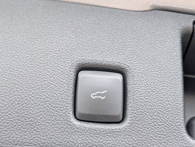 Used 2024 Ford Escape ST-Line FWD image 32
