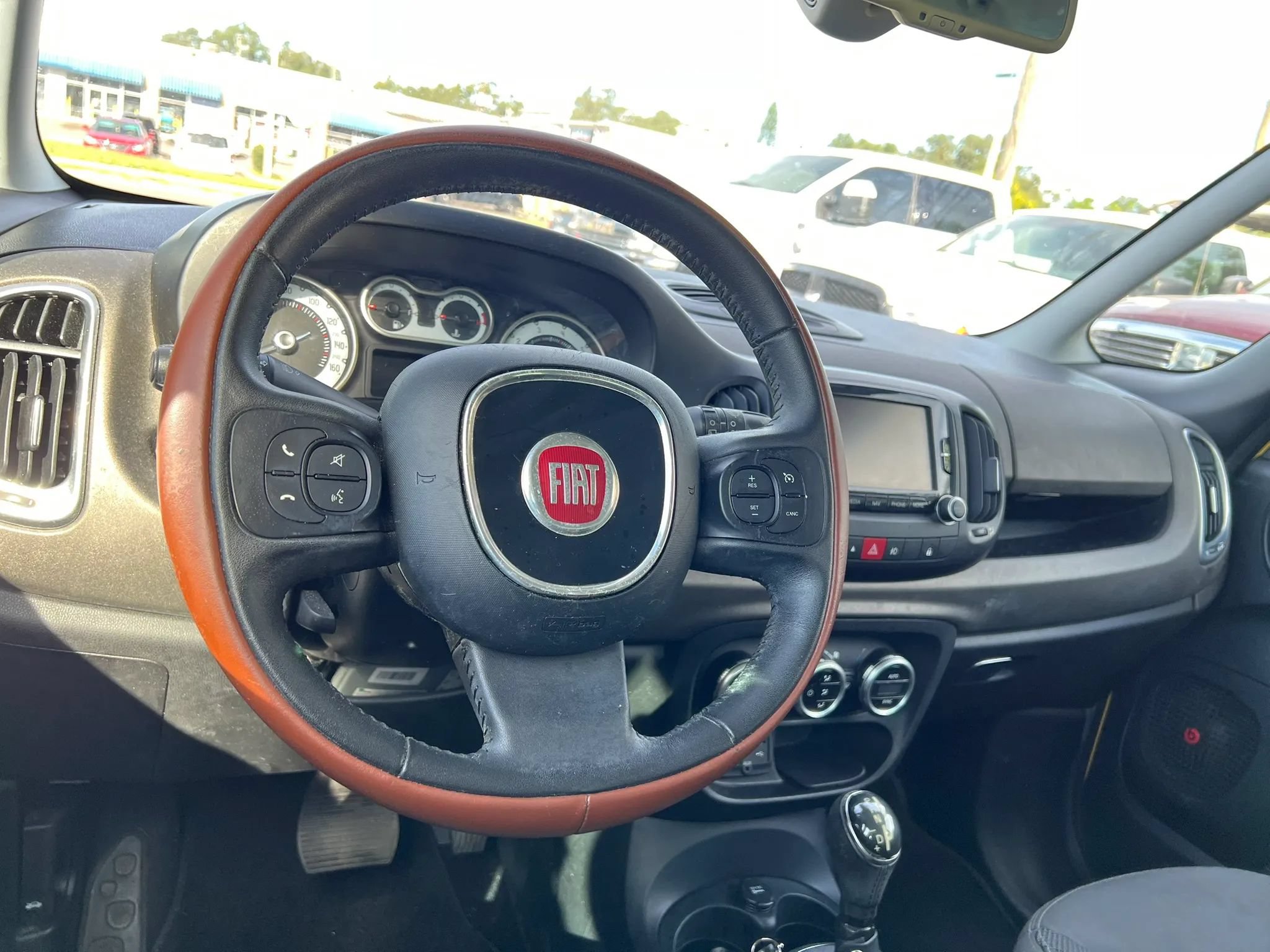 Used 2014 FIAT 500L Trekking w/ Popular Equipment Group FWD image 13