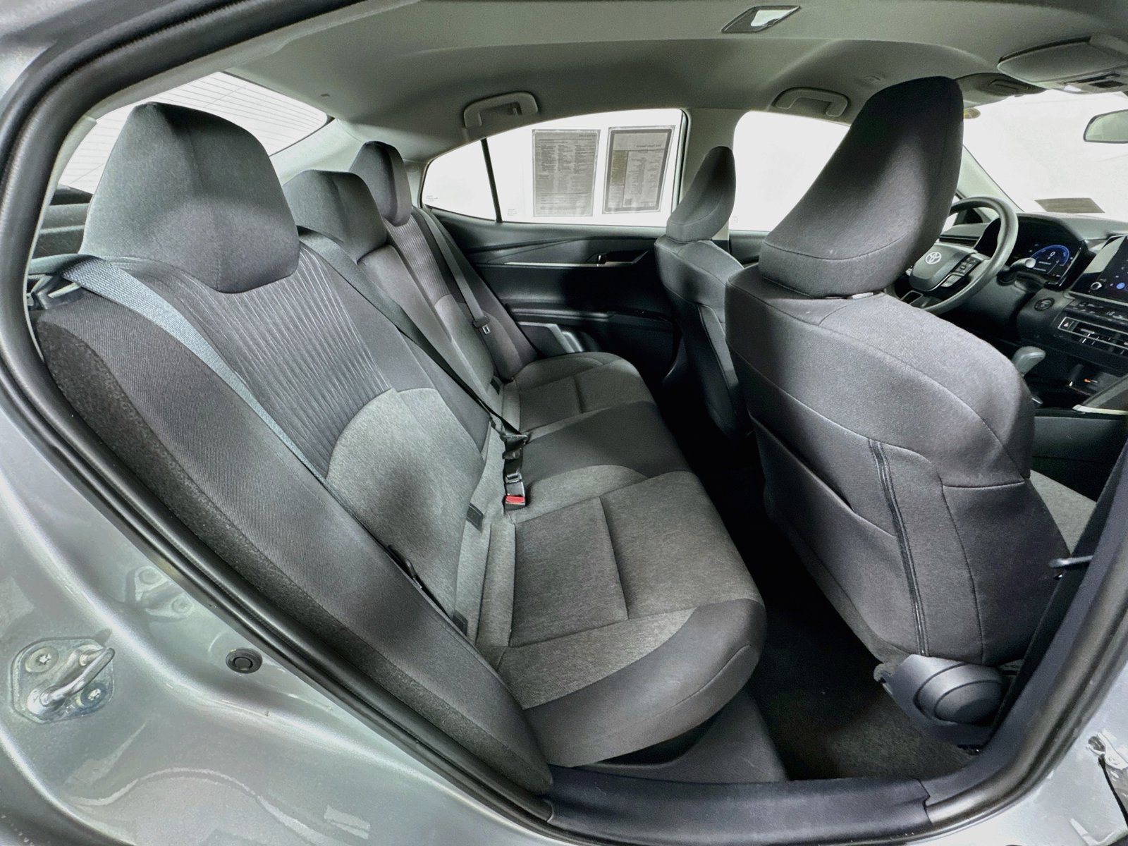 Used 2025 Toyota Camry LE FWD image 25