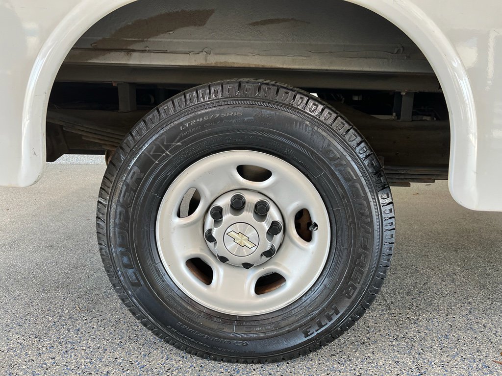Used 2021 Chevrolet Express 3500 w/ Power Convenience Package RWD image 28