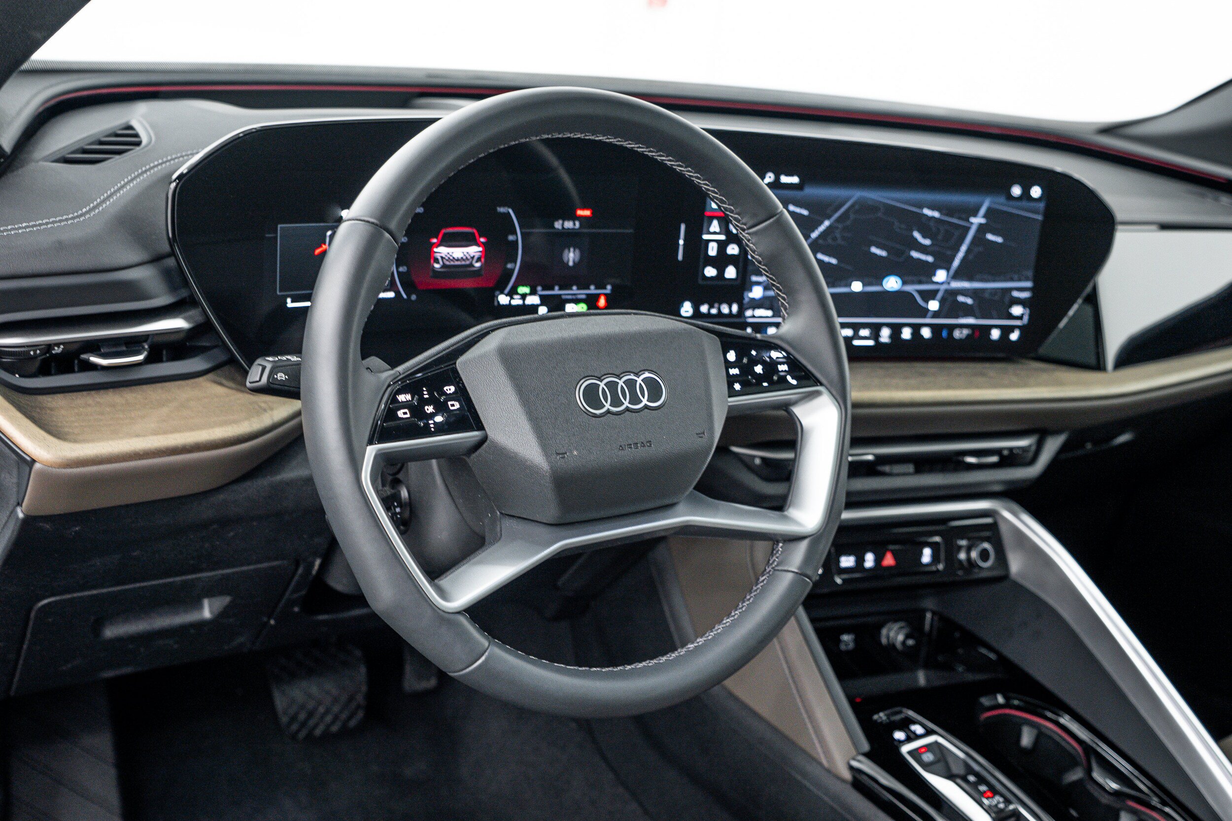 Used 2025 Audi Q5 Premium Plus w/ Premium Plus AWD/4WD image 10