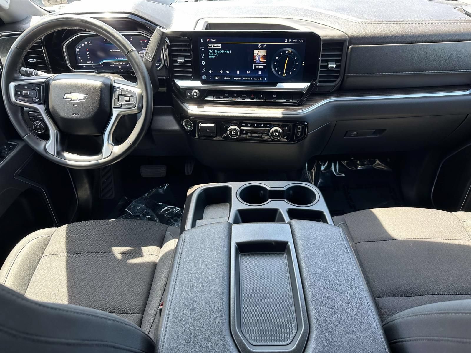 Used 2025 Chevrolet Silverado 2500 LT w/ Convenience Package AWD/4WD image 9