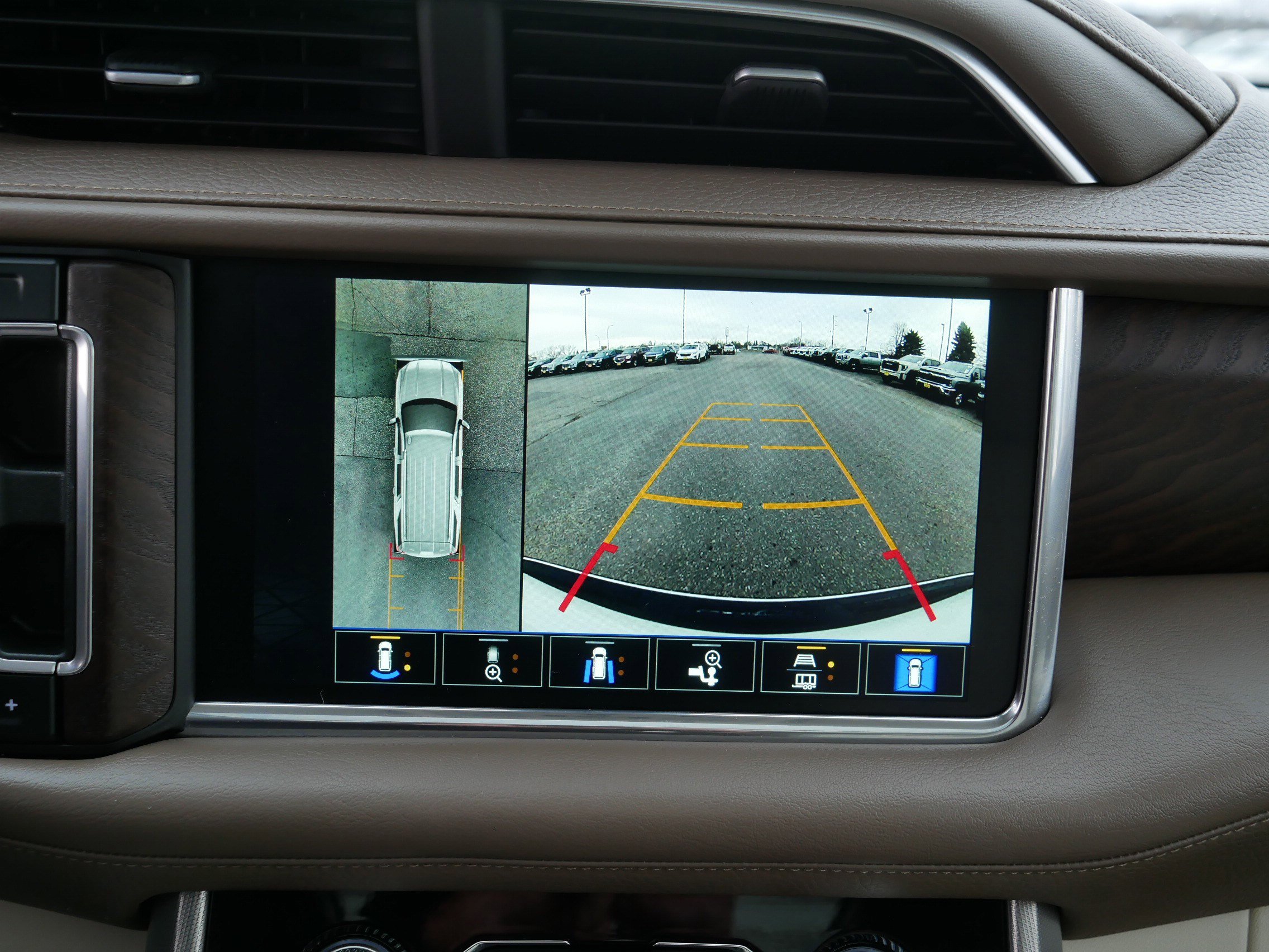 Used 2022 GMC Yukon Denali image 27