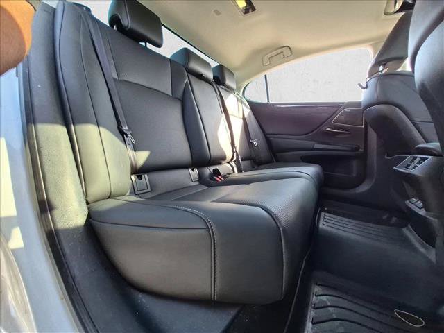 Used 2019 Lexus ES 350 w/ Premium Package FWD image 19
