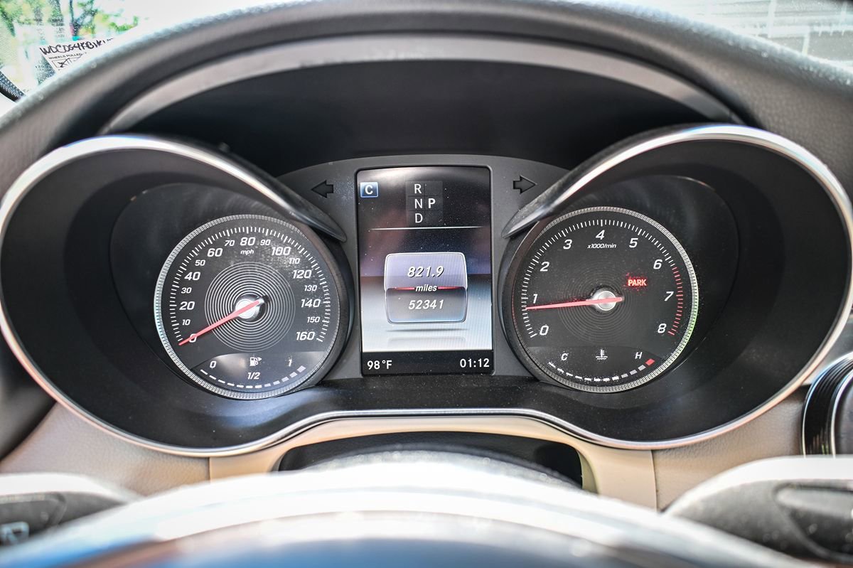 Used 2019 Mercedes-Benz GLC 300 4MATIC w/ Premium Package image 10