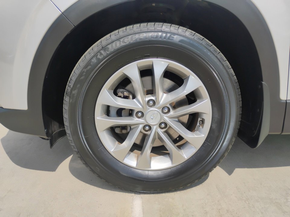 Used 2019 Hyundai Santa Fe SEL image 31