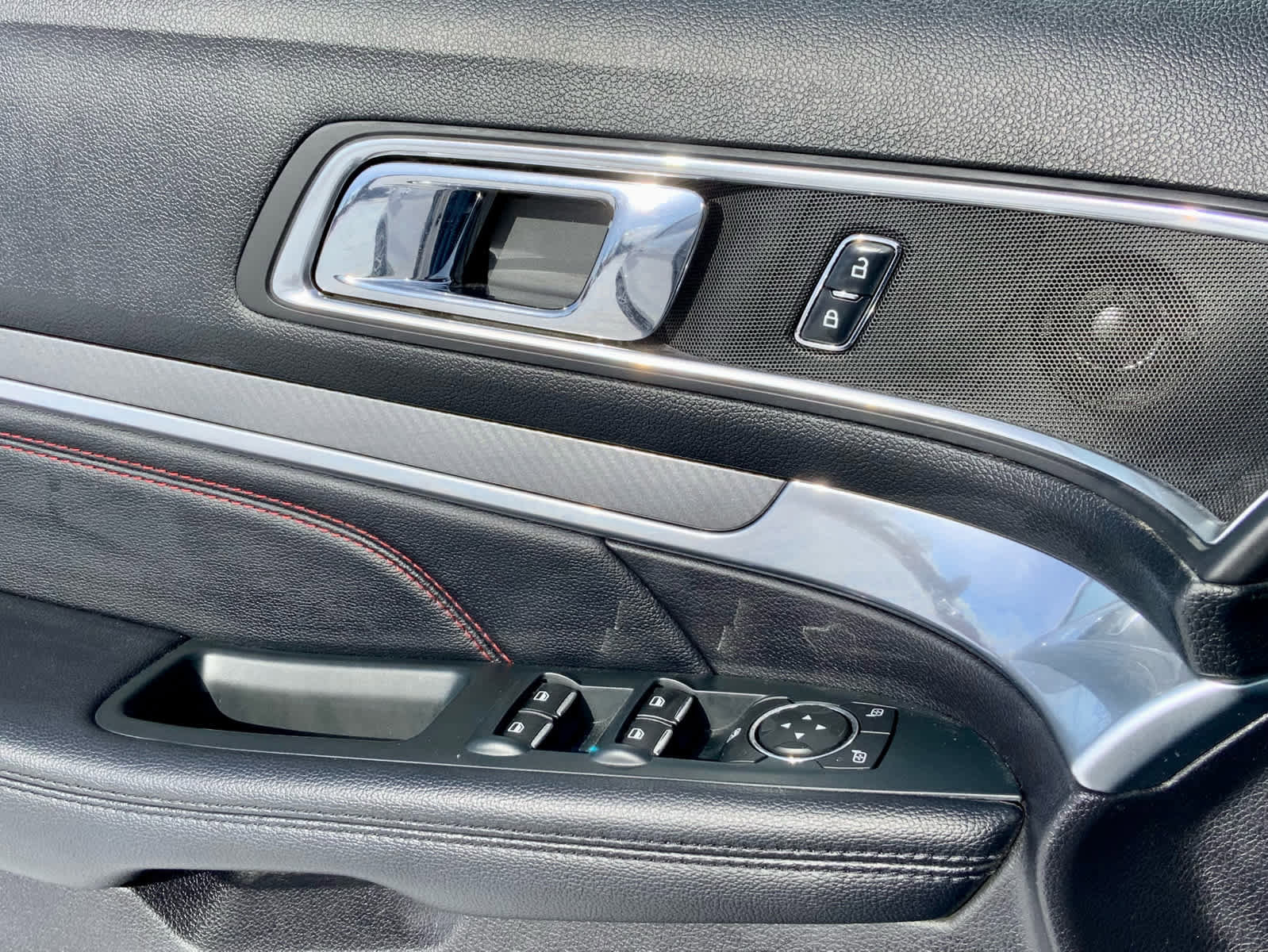 Used 2019 Ford Explorer Sport image 50