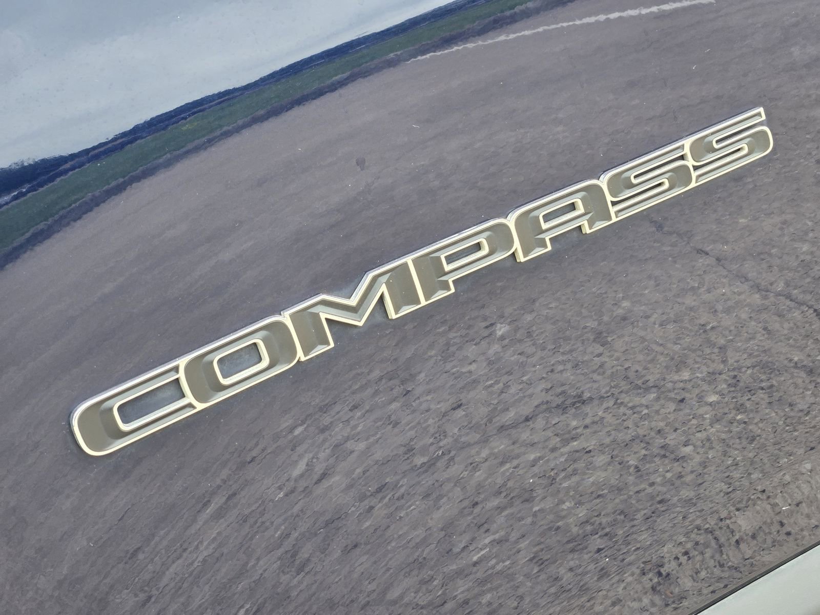 Used 2019 Jeep Compass Latitude w/ Popular Equipment Group image 16