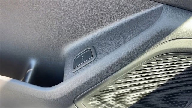 New 2026 Chevrolet Traverse LT w/ LPO, Floor Liner Package image 25