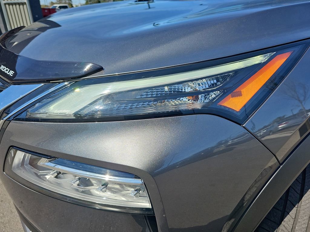 Used 2023 Nissan Rogue SL w/ SL Premium Package image 35