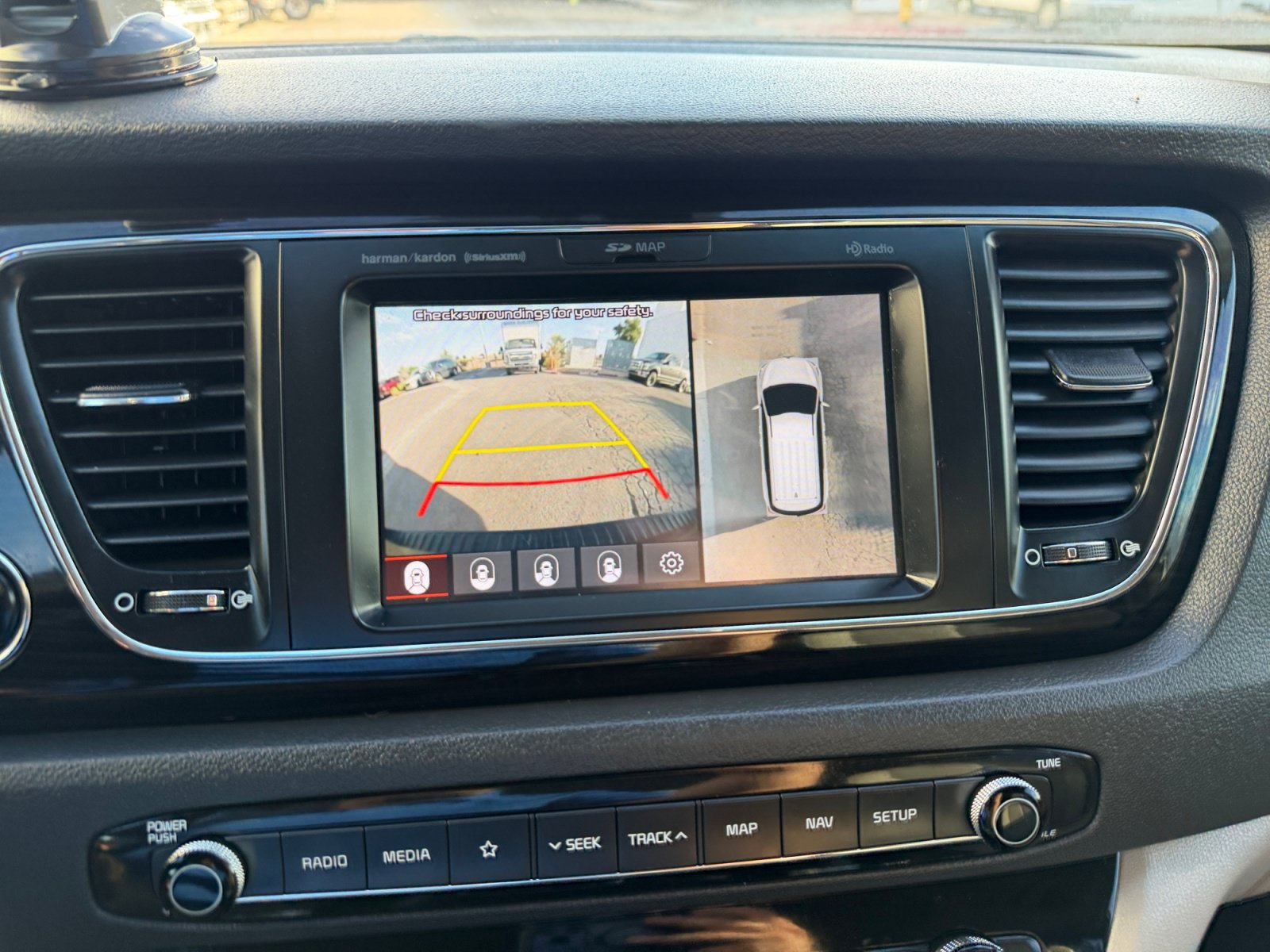 Used 2019 Kia Sedona SX FWD image 24