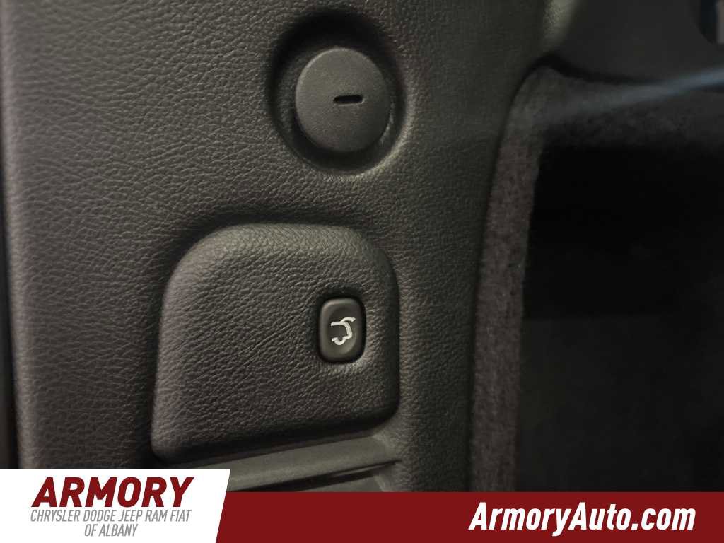 Used 2025 Dodge Durango GT image 31