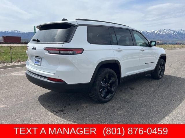 New 2026 Jeep Grand Cherokee L Limited w/ Limited Altitude Package AWD/4WD image 3