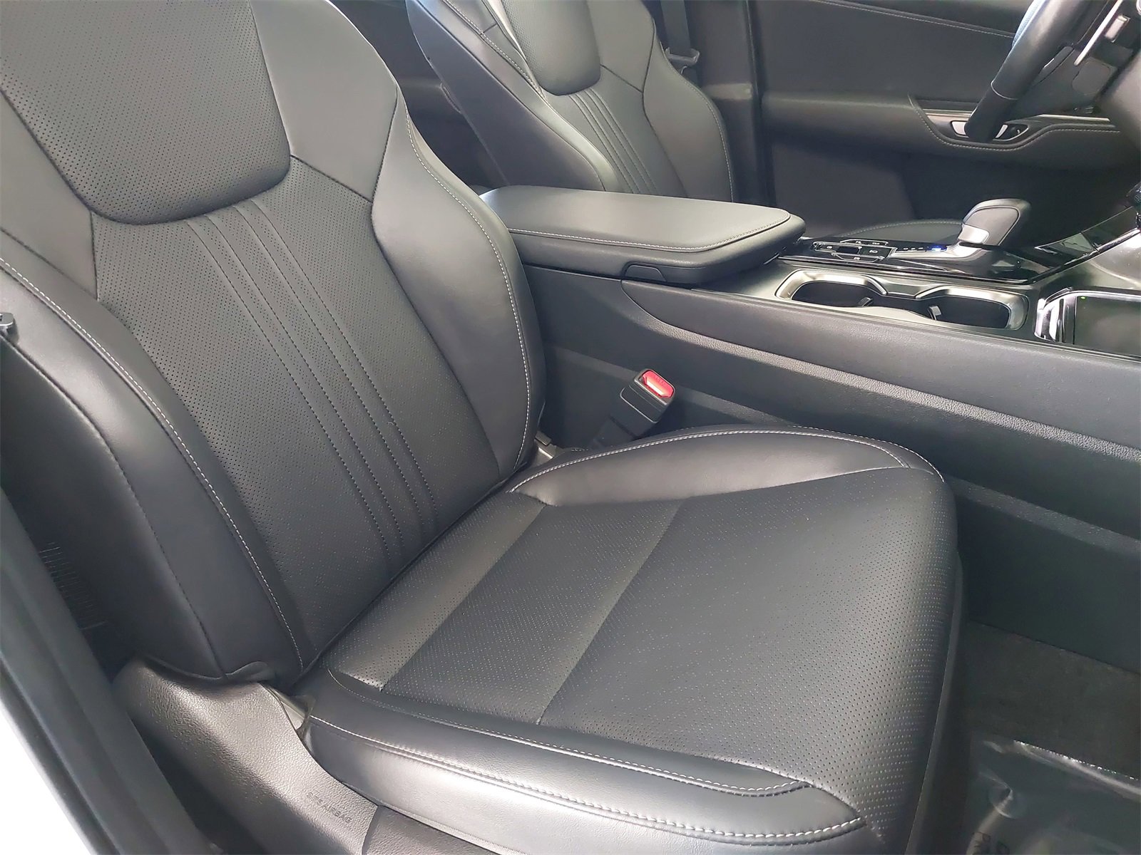 Used 2025 Lexus NX 350h AWD w/ Premium Package image 10