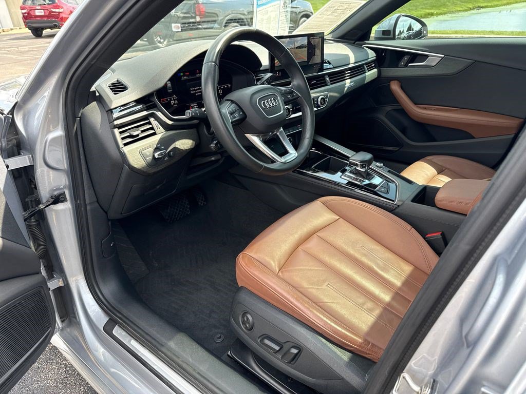 Used 2022 Audi A4 2.0T Premium Plus w/ Premium Plus Package AWD/4WD image 17