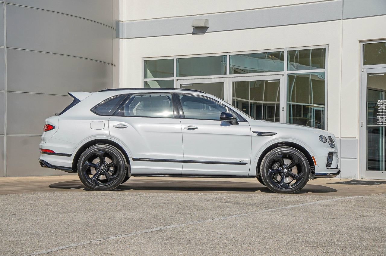 Used 2023 Bentley Bentayga image 8