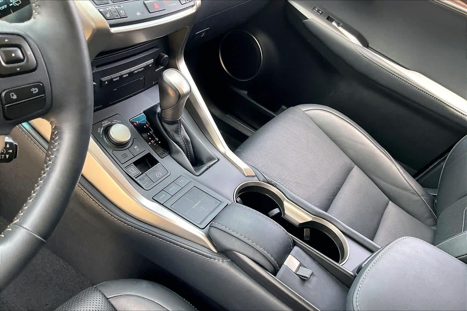 Used 2015 Lexus NX 200t FWD w/ Luxury Package image 14