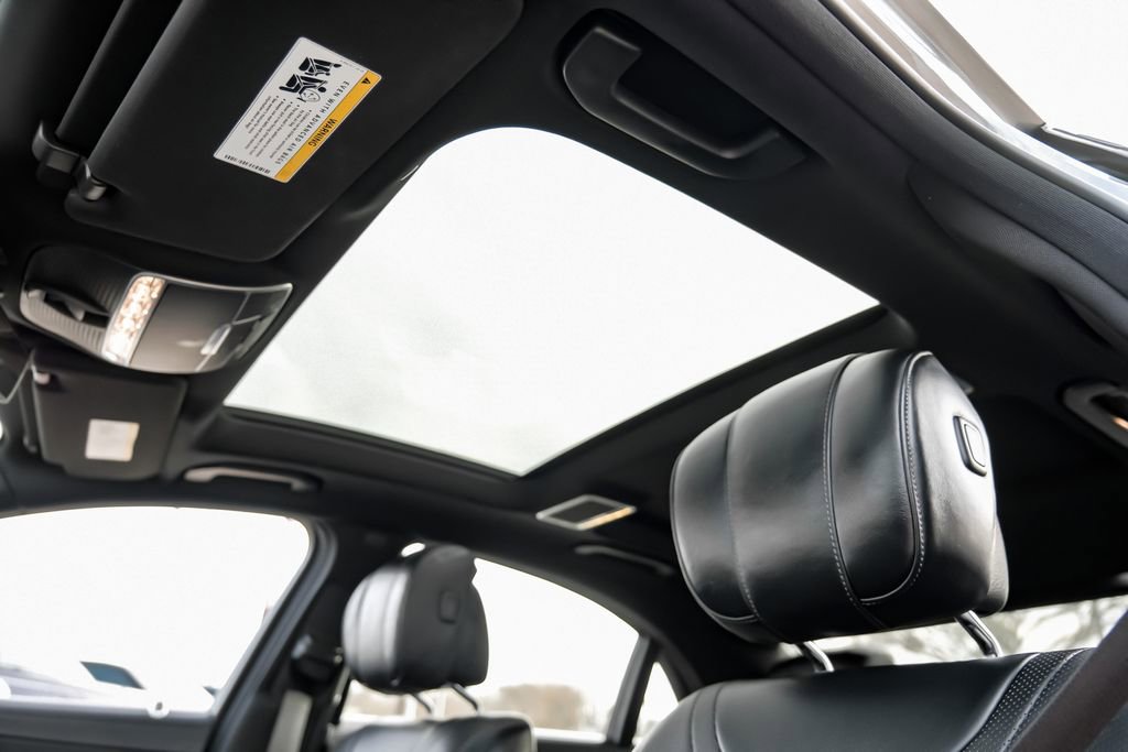 Used 2019 Mercedes-Benz S 560 4MATIC Sedan image 23