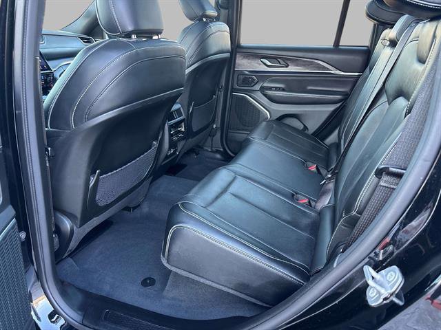 Certified 2023 Jeep Grand Cherokee Overland image 11