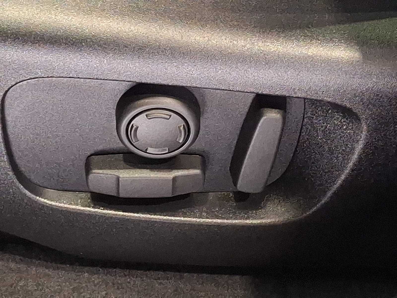 Certified 2026 Land Rover Range Rover Velar Dynamic SE AWD/4WD image 25