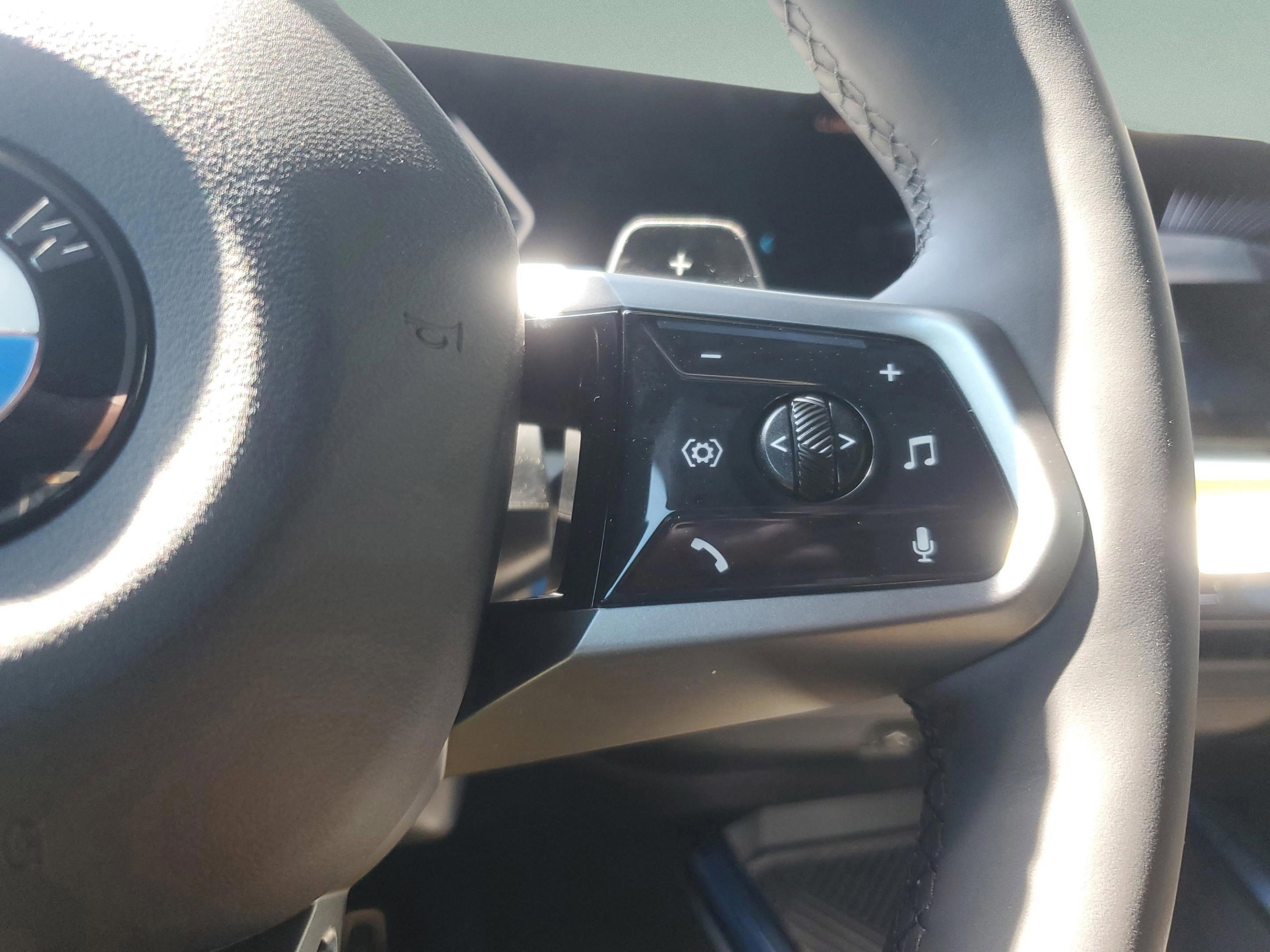 Used 2025 BMW X3 xDrive30i w/ Premium Package image 24