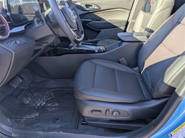 New 2025 Chevrolet Trax RS w/ Driver Confidence Package image 11