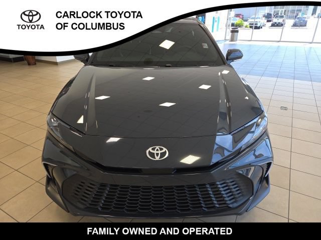 Used 2026 Toyota Camry SE FWD image 5