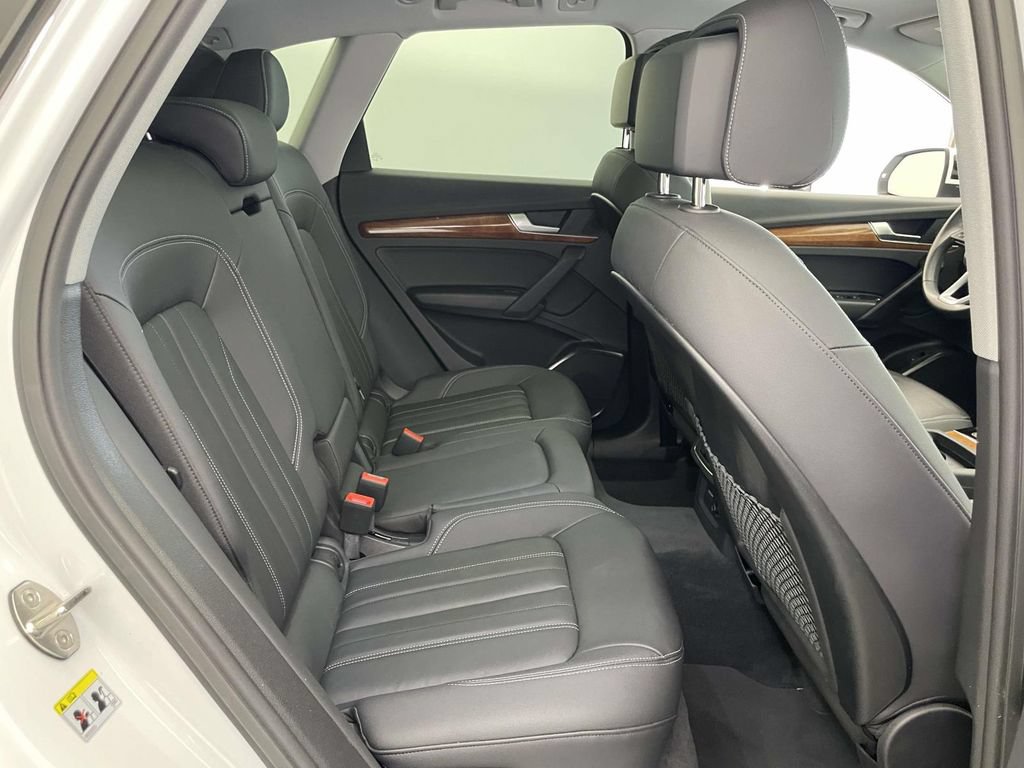 Used 2023 Buick Envision Avenir AWD/4WD image 63