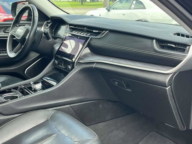 Used 2021 Jeep Grand Cherokee L Limited AWD/4WD image 27