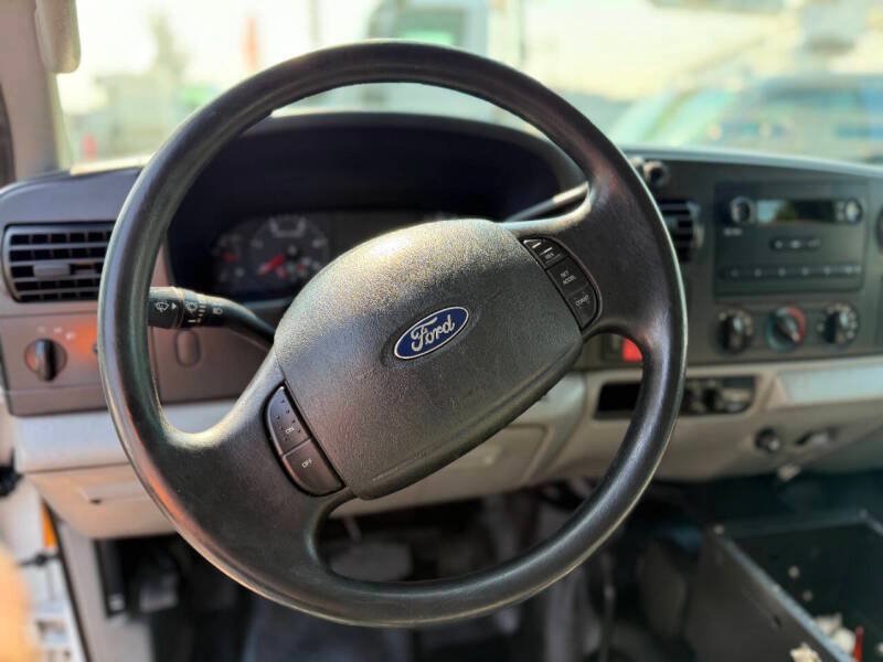 Used 2006 Ford F350 Lariat AWD/4WD image 24