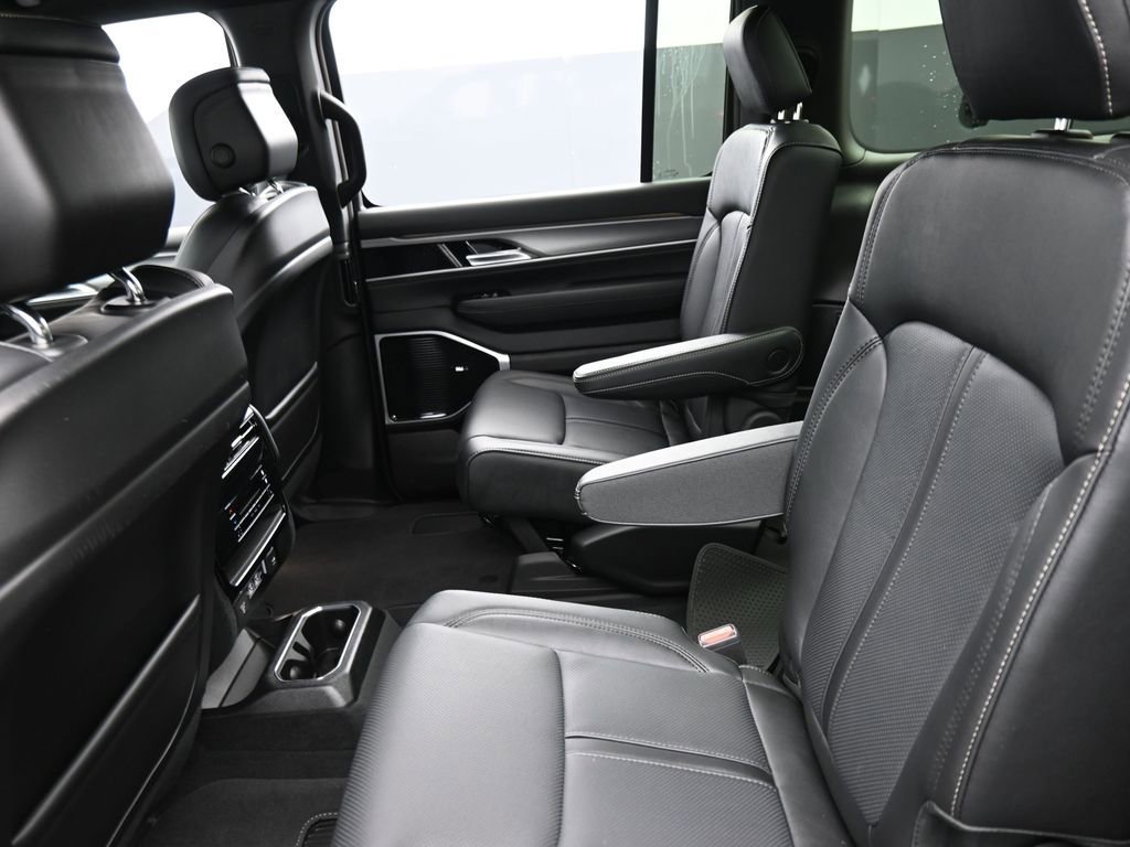New 2026 Jeep Grand Wagoneer L Limited image 12