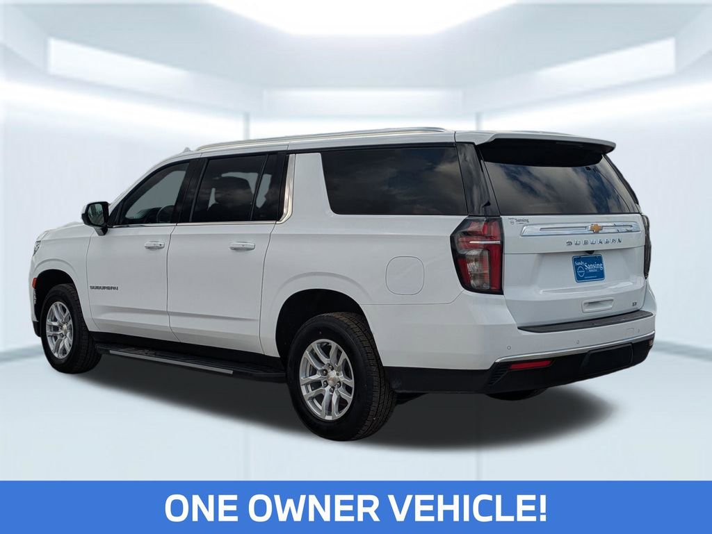 Used 2023 Chevrolet Suburban LT image 2