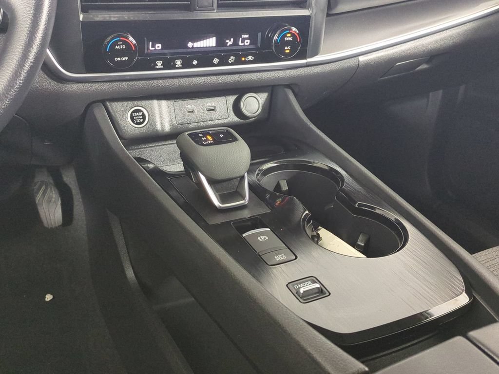 Used 2023 Nissan Rogue SV FWD image 21