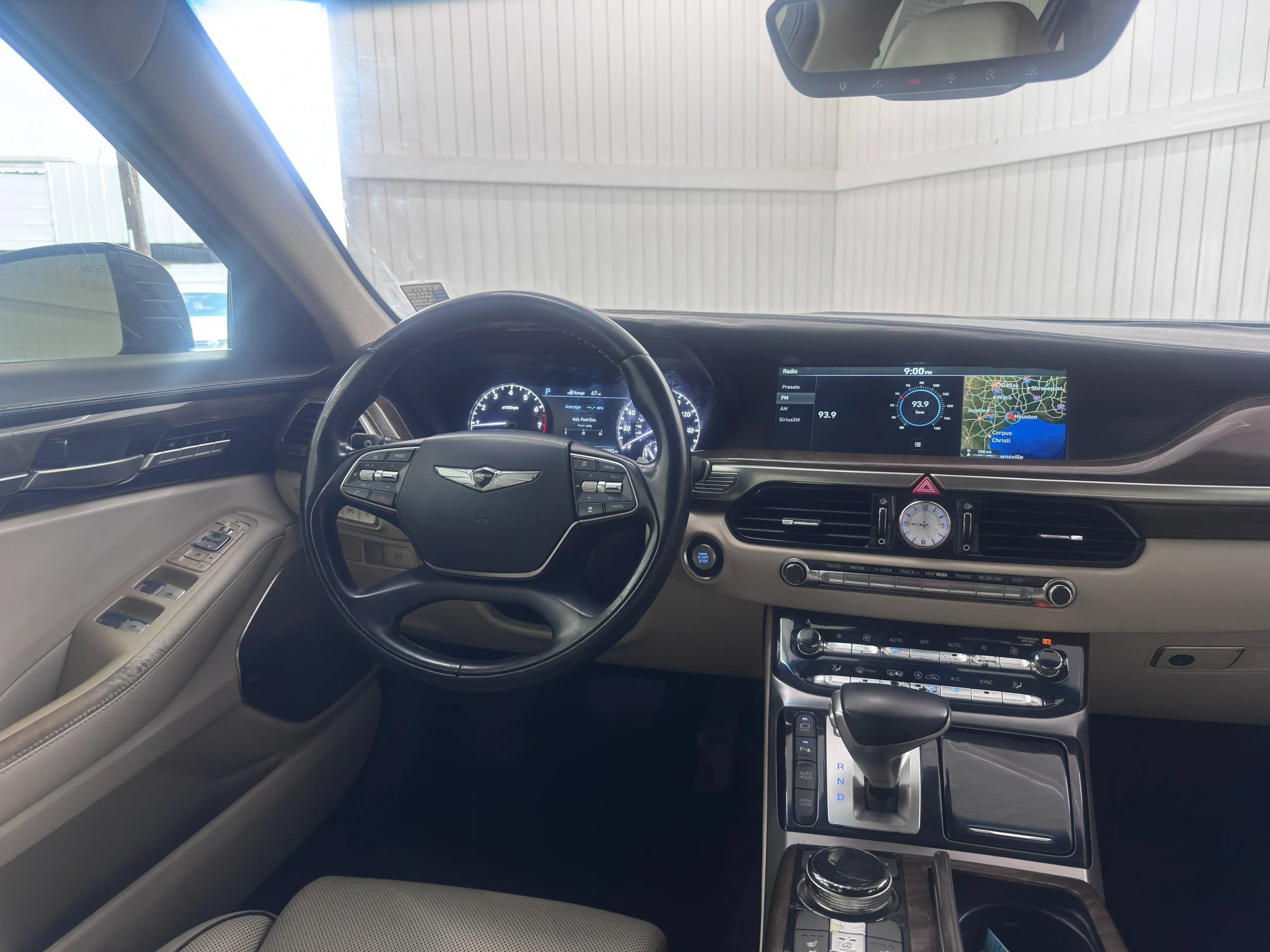 Used 2017 Genesis G90 3.3T Premium RWD image 15