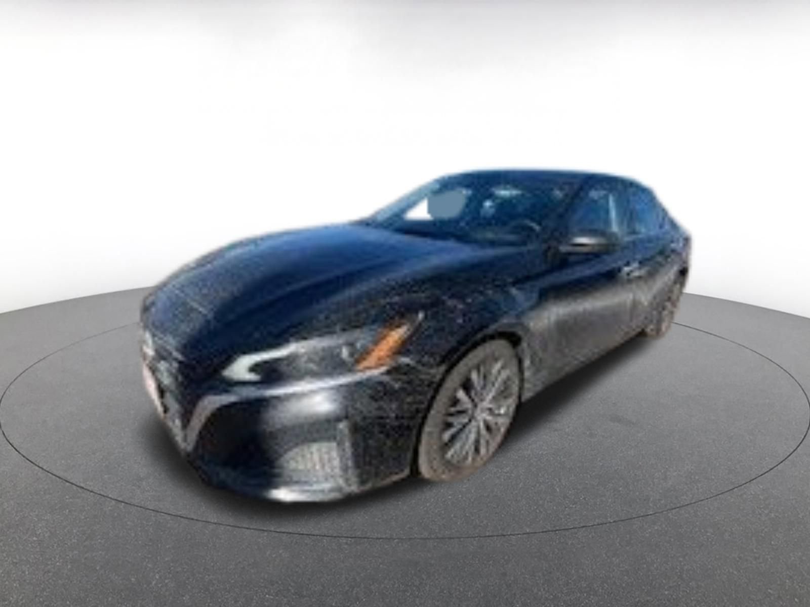 Used 2025 Nissan Altima 2.5 SV image 3