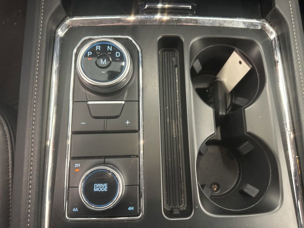 Used 2024 Ford Expedition XLT image 8