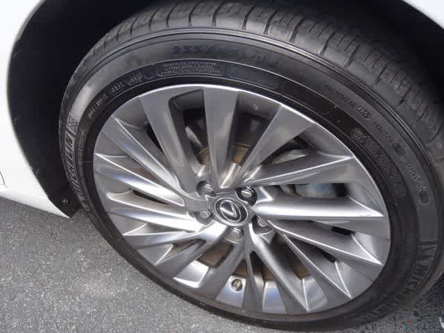 Used 2020 Lexus ES 300h w/ Accessory Package FWD image 14
