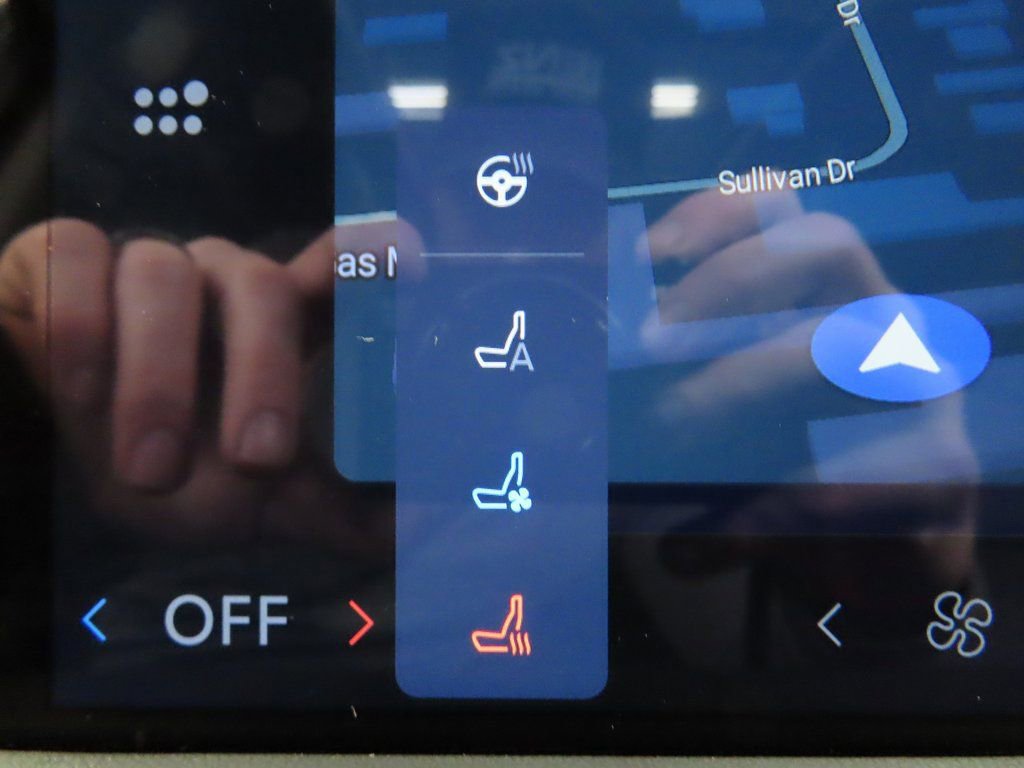 Used 2025 Lincoln Aviator Reserve w/ Equipment Group 201A image 25