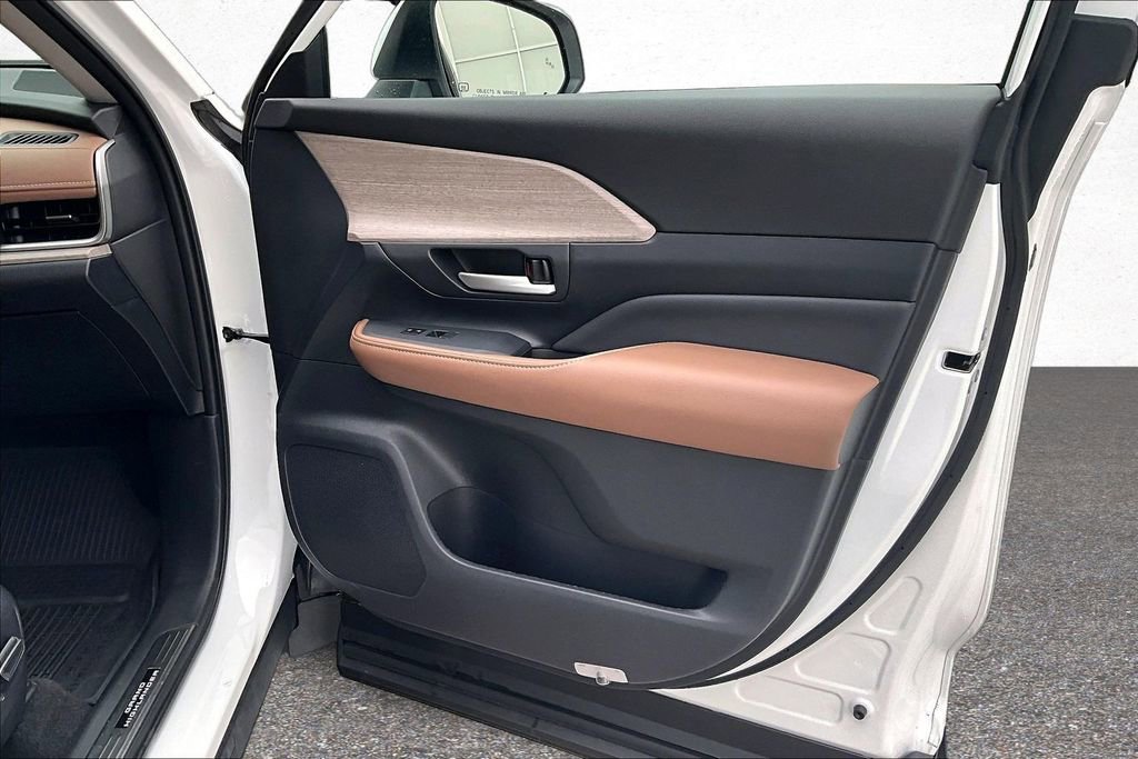 Used 2026 Toyota Grand Highlander Platinum image 28