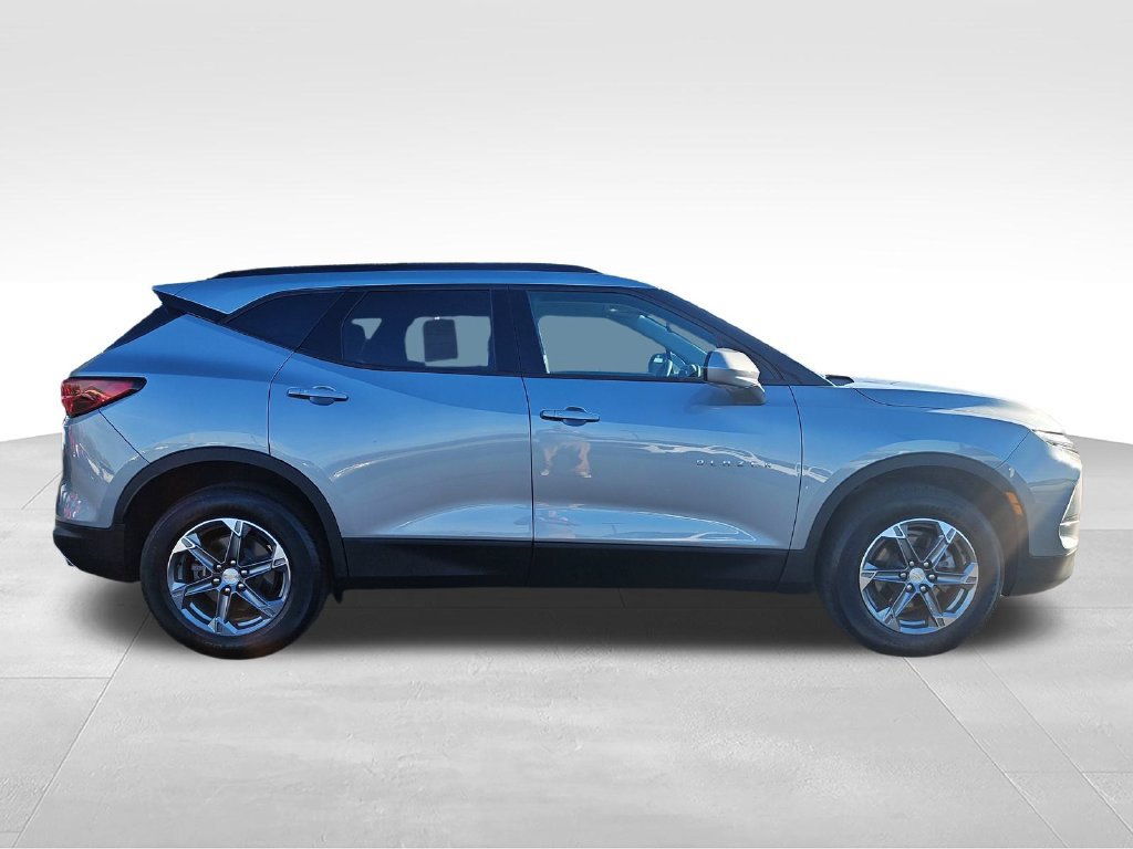 Used 2024 Chevrolet Blazer LT w/ Convenience Package FWD image 6