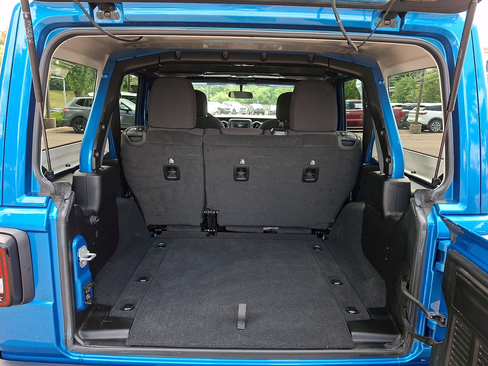 Used 2023 Jeep Wrangler Unlimited Sport AWD/4WD image 27