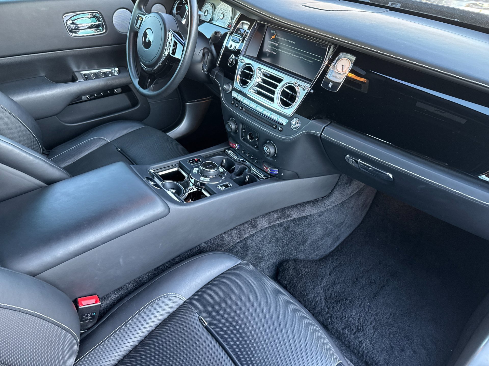 Used 2020 Rolls-Royce Dawn image 14